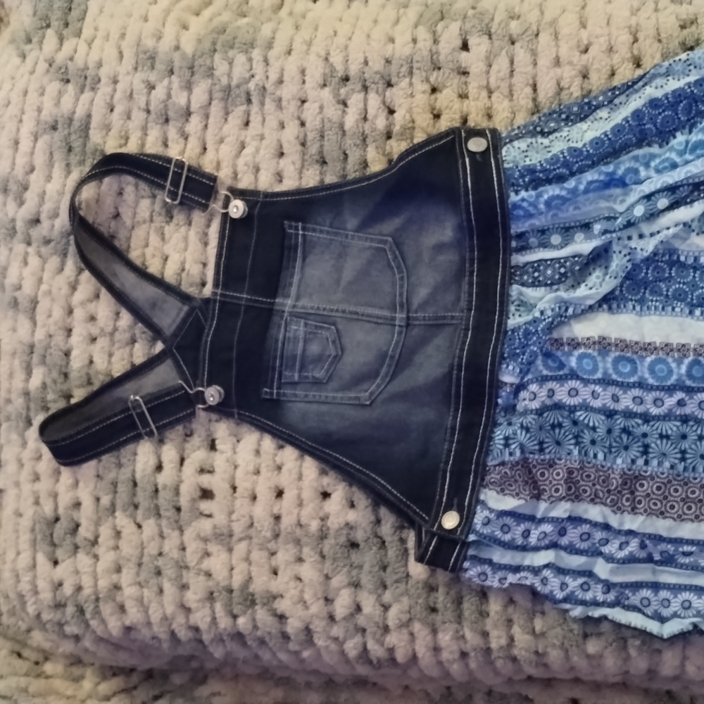 Overall dress